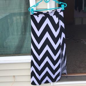 Adorable maxi skirt!!